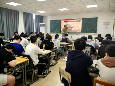 重工许勇.jpg